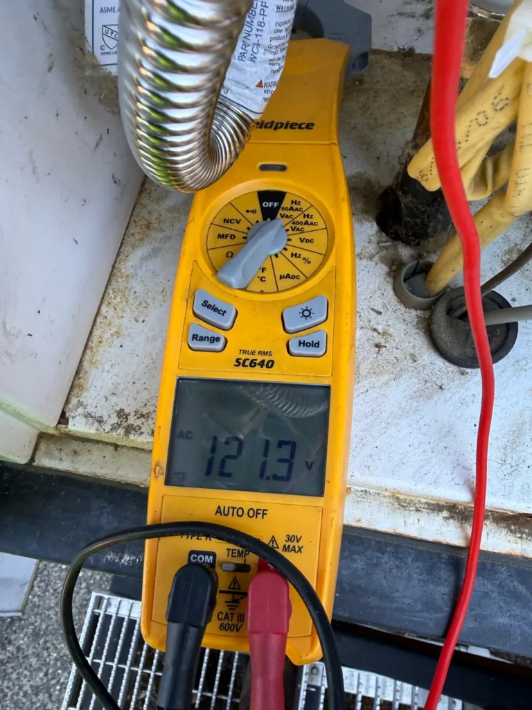 Clamp meter reading during electrical diagnostics